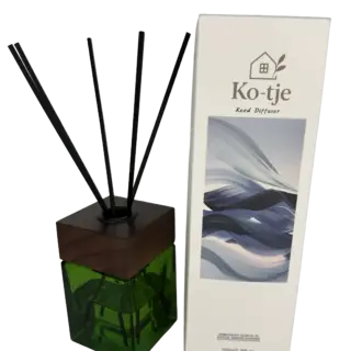 Ko-tje geurstokjes - Groen (Gardania under the moon)